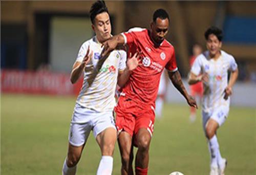 Viettel FC nhận thất bại đầu tiên tại V.League 2022 trước Hà Nội FC trong trận đấu bù