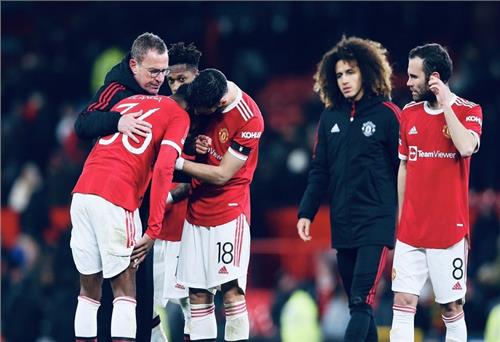 Chi đậm mua cầu thủ, Man United lỗ nặng trên thị trường chuyển nhượng