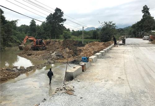 Khẩn trương hoàn thiện 5 ngầm tràn qua suối  