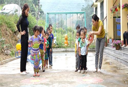 Cô giáo Mầm non trên bản Chòi Hồng