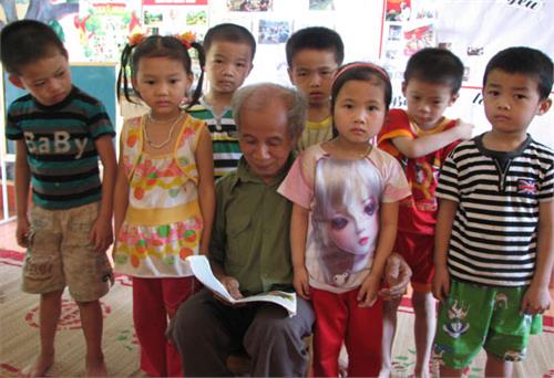 Hiến đất xây trường học