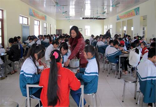 Mái nhà chung của những học sinh vùng khó