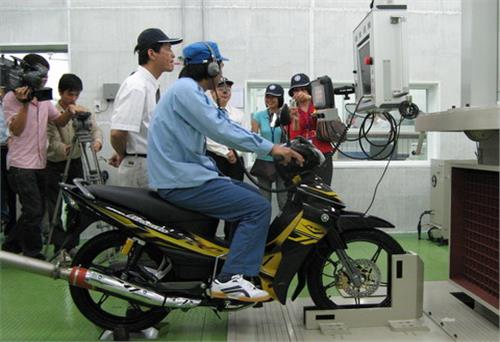 Ôtô, môtô sắp bị áp tiêu chuẩn khí thải cao
