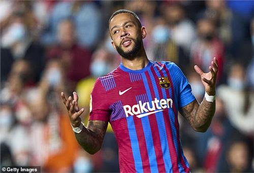 Memphis Depay thành người thừa tại Barcelona