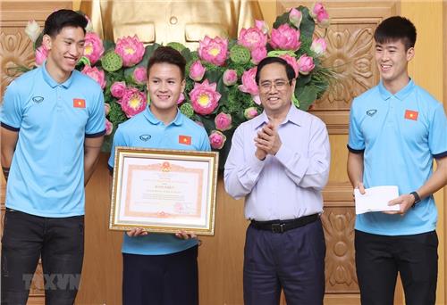 Đội tuyển bóng đá nam nhận Bằng khen của Thủ tướng Chính phủ