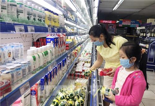 Bình ổn thị trường hàng thiết yếu cuối năm