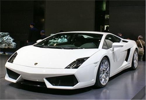 Lamborghini và Skoda giới thiệu các mẫu xe mới