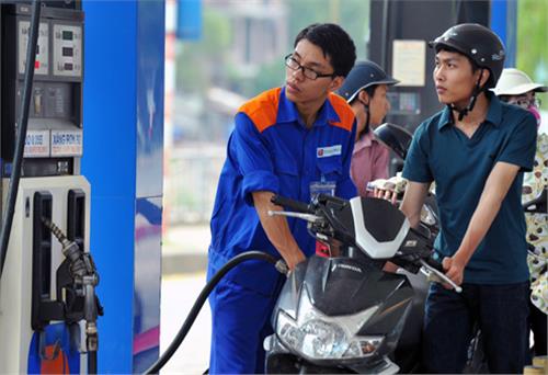 Từ 15 giờ ngày 18/9, xăng Ron 92 và E5 tăng hơn 600 đồng mỗi lít