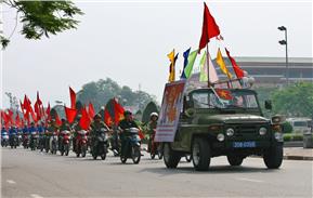 Thi đua lao động, học tập, lập thành tích chào mừng Ngày hội lớn