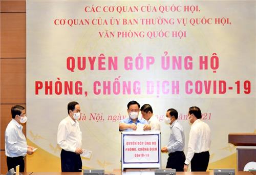 Văn phòng Quốc hội quyên góp ủng hộ Quỹ phòng, chống dịch COVID-19