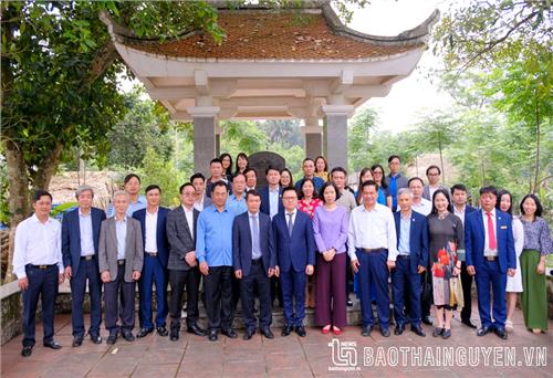 Ba thập kỷ một hành trình phát triển