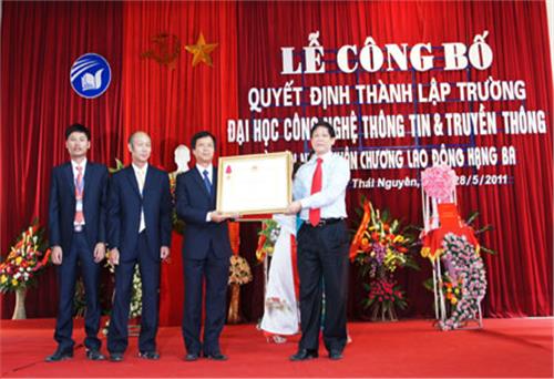 Công bố Quyết định thành lập Trường Đại học Công nghệ thông tin và Truyền thông