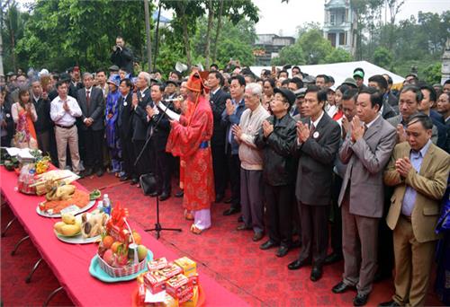Lưu tộc đoàn viên trên đất thánh Lưu Nhân Chú
