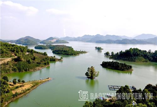 Gửi vào sóng biếc bao lời đắm say…