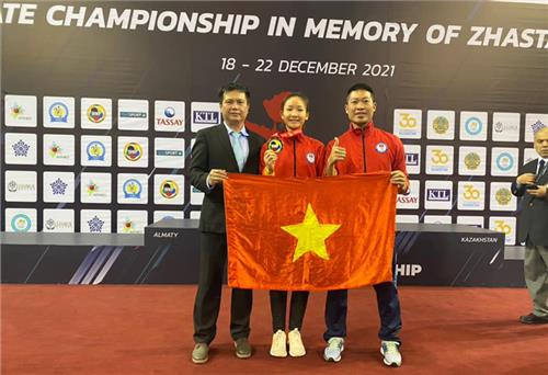 Hoàng Thị Mỹ Tâm giành Huy chương vàng tại Giải vô địch karatedo châu Á 2021