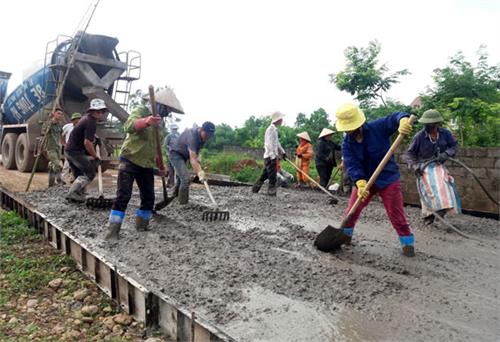 Gần 3 tỷ đồng xây dựng đường giao thông nông thôn