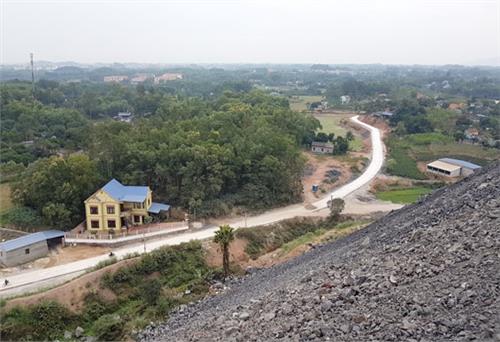 Đưa vào sử dụng tuyến đường trục chính của xã