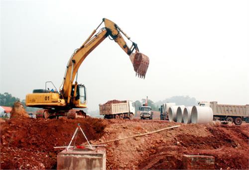 Hoàn thành trên 80% khối lượng hạ tầng Dự án đường gom kết nối 2 KCN Yên Bình - Điềm Thụy