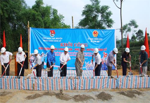 Khởi công xây dựng cầu Long Giàn