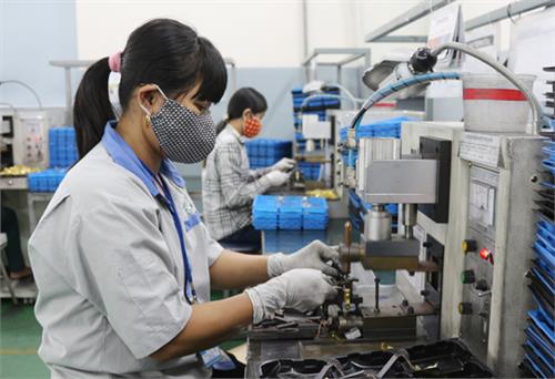 Gần 50% vốn đăng ký đầu tư từ nguồn FDI 