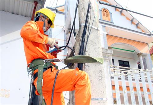 Hoàn thành lắp đặt 5.000 công tơ điện tử