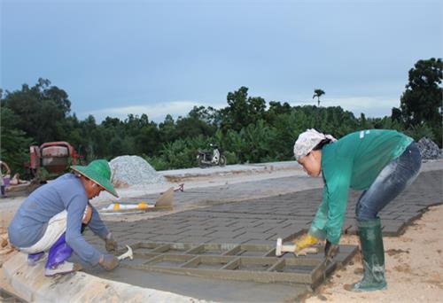 Tân Quang: Gần 1 tỷ đồng mở rộng và nâng cấp vỉa hè