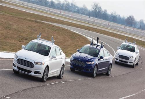 Ford phát triển xe tự lái không cần vô-lăng
