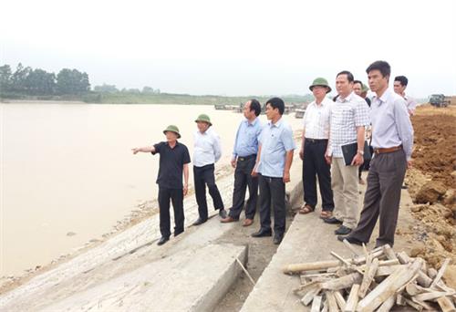 Chỉ thị về việc tăng cường công tác quản lý đê điều và chuẩn bị sẵn sàng hộ đê, chống lũ năm 2017 trên địa bàn tỉnh