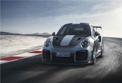 Porsche 911 GT2 RS chiếc xe 911 mạnh nhất từ trước tới nay