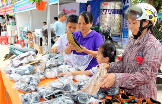 Hiệu quả từ những phiên chợ đưa hàng Việt về nông thôn
