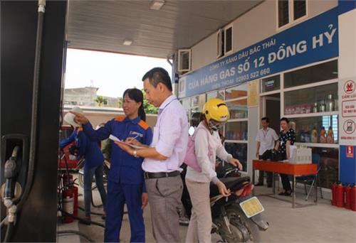 Nhiều lợi ích từ việc dán tem niêm phong đồng hồ đo xăng, dầu