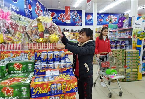 Hàng hóa phục vụ Tết Nguyên đán: Hàng nội chiếm ưu thế tại các siêu thị