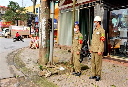 Tâm sự của những người “gác” đường phố