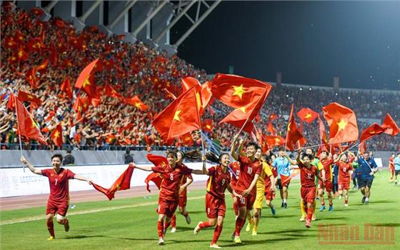 Đội trưởng Việt Nam tạo 'cú nổ', đè bẹp Thái Lan đem về hat-trick vàng ở SEA Games