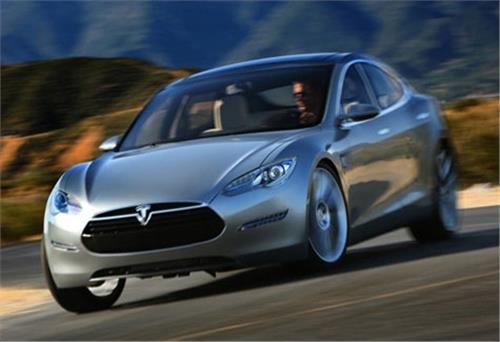 Toyota bất ngờ “bắt tay” với hãng xe điện Tesla