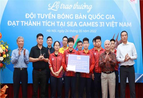 Khen thưởng các cá nhân, tổ chức đóng góp vào thành công SEA Games 31