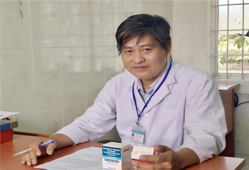 Vị bác sĩ gần 20 năm ‘thầm lặng’ giúp đỡ bệnh nhân nhiễm HIV