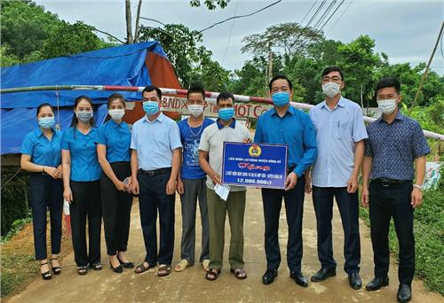 Tiếp sức cho đoàn viên vượt khó