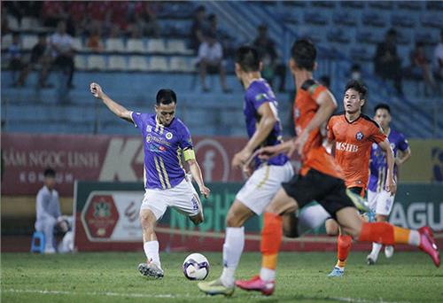 Thắng đậm SHB Đà Nẵng, Hà Nội FC đòi lại ngôi đầu