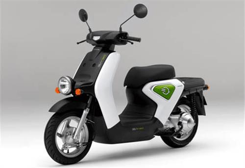 Honda giới thiệu xe máy chạy điện EV-neo