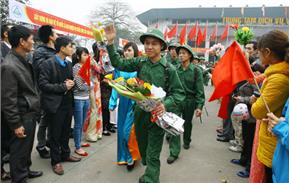 Tưng bừng ngày hội giao nhận quân