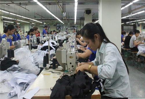 Công nghiệp địa phương tăng trưởng ấn tượng