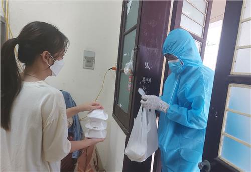 Nhịp sống trong khu cách ly