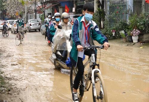 Đường Thanh niên đã xuống cấp nghiêm trọng