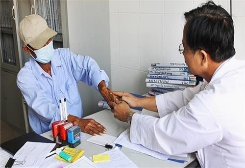 Hà Nội: Hơn 14 nghìn người nhiễm HIV/AIDS sẽ được điều trị bằng ARV