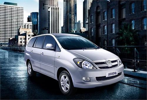 Xe nội tiếp đà vượt dốc ấn tượng