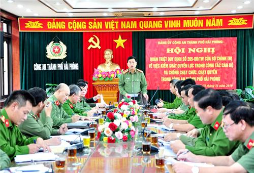 Tăng cường kiểm soát quyền lực trong công tác cán bộ