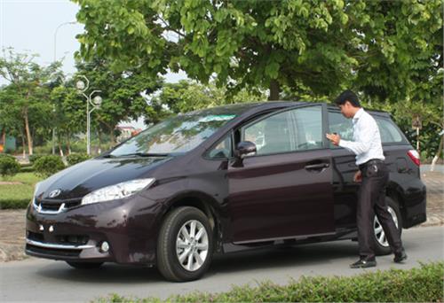 Toyota Wish - lựa chọn mới cho khách hàng Việt Nam