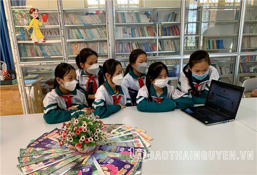 Đọc sách mọi lúc, mọi nơi