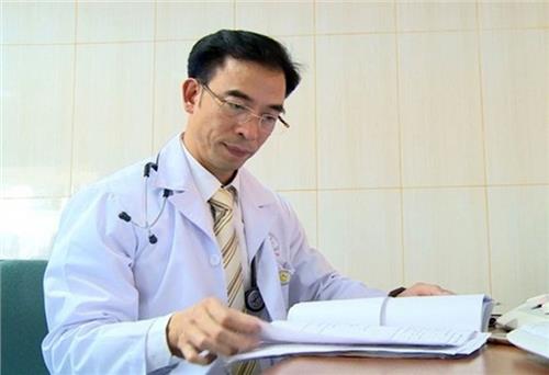 Khởi tố Giám đốc Bệnh viện Bạch Mai Nguyễn Quang Tuấn